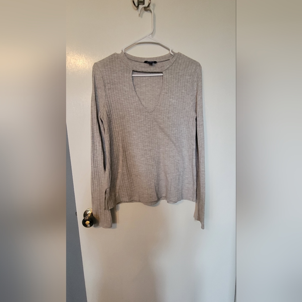 Scoop neck long sleeve